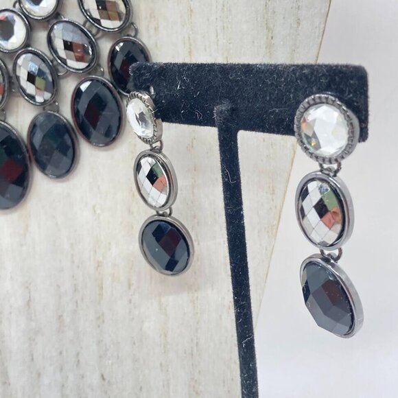 Vintage Charming Charlie Set Bib Necklace Black Clear Gun Metal Pierced Earrings - Picture 8 of 12